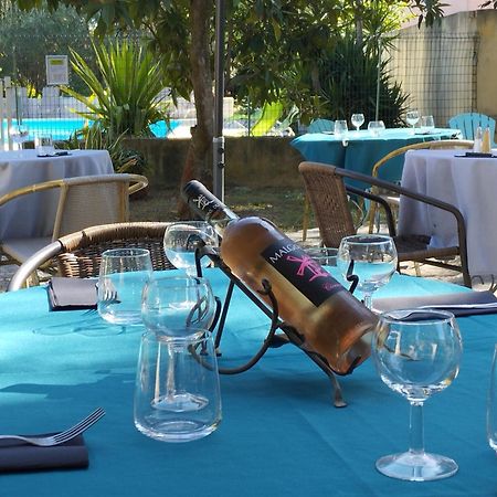 Logis Hotel Restaurant L'Esquielle Saint-Genies-de-Malgoires Eksteriør billede