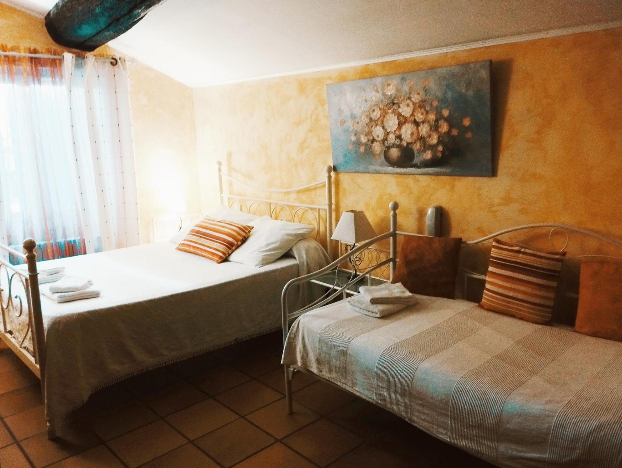 Logis Hotel Restaurant L'Esquielle Saint-Genies-de-Malgoires Eksteriør billede