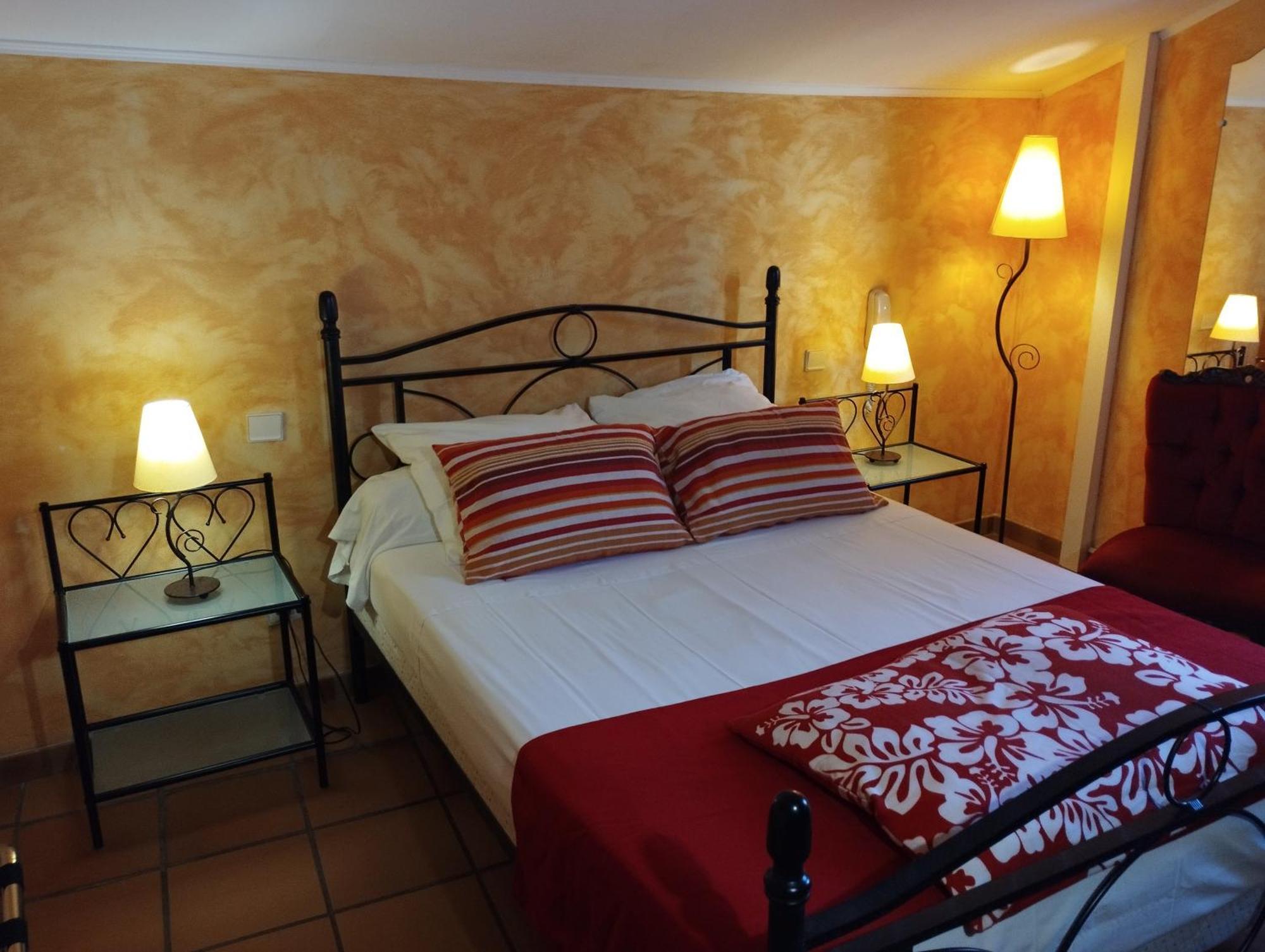 Logis Hotel Restaurant L'Esquielle Saint-Genies-de-Malgoires Eksteriør billede