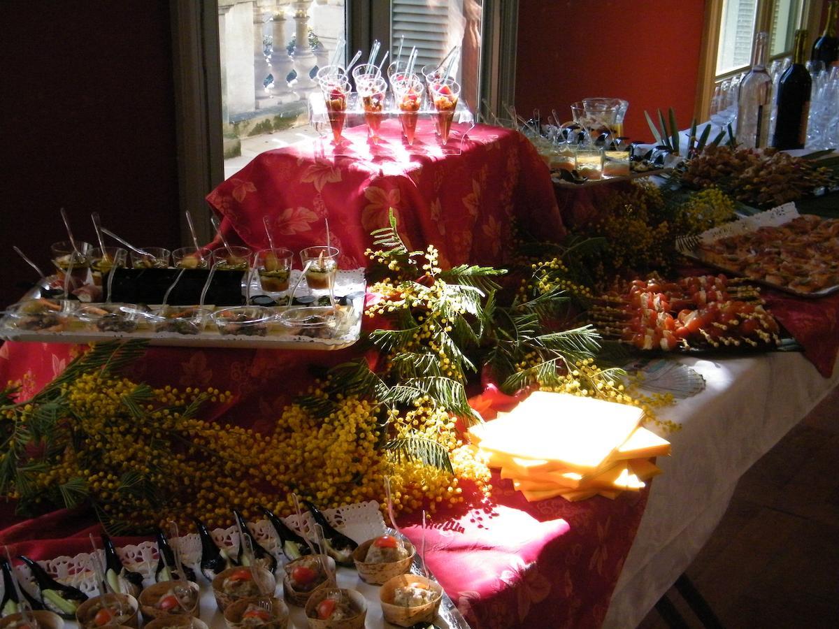 Logis Hotel Restaurant L'Esquielle Saint-Genies-de-Malgoires Eksteriør billede